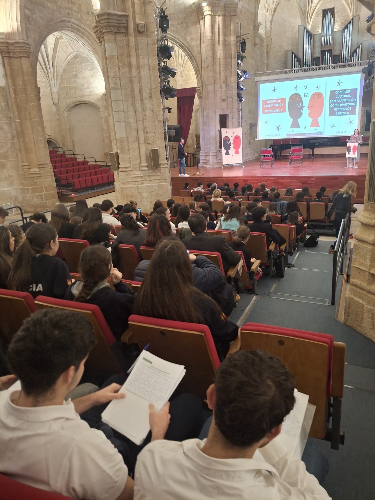 NUESTRO ALUMNADO AVANZA EN EL CONCURSO DE DEBATE ESCOLAR DE EXTREMADURA 7 69983499 22ec 41cf 8486 2ab68b4f6e03